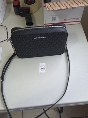 Michael Kors Black/Gray Signature Crossbody Camera Bag